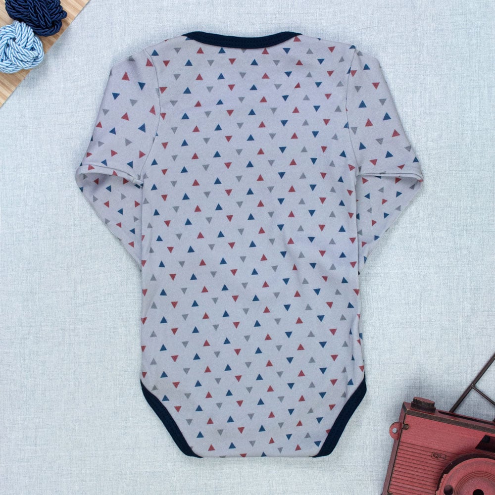 Body Bebê Cinza Manga Longa - Estampa Triângulos Moderno