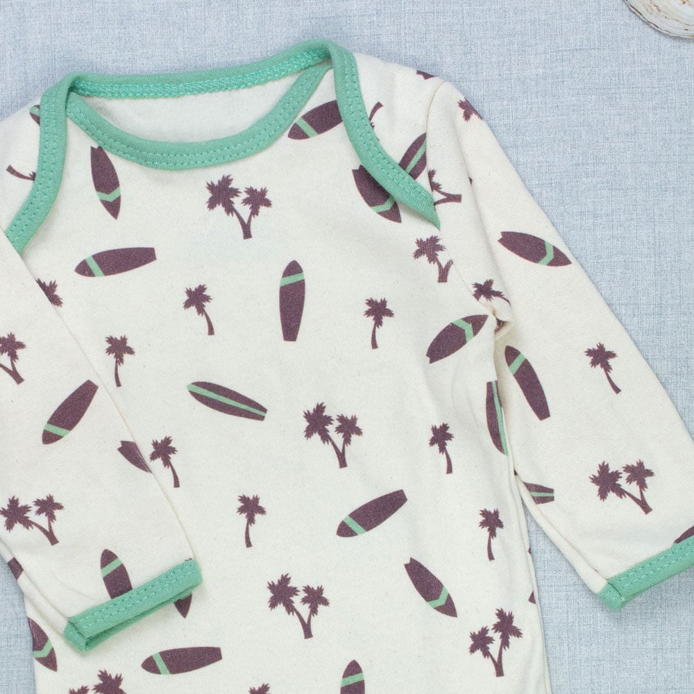 Body Bebê Creme Manga Longa - Estampa Surfista Tropical