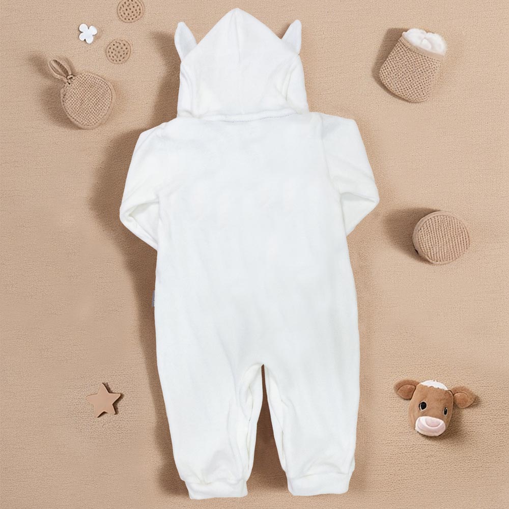 Macacão Para Bebê Em Plush Com Capuz Bordado Vaquinha Creme